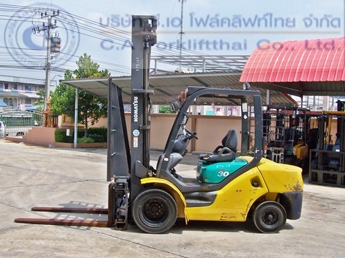 ขาย รถโฟล์คลิฟท์ KOMATSU รุ่น FG30HT-15
