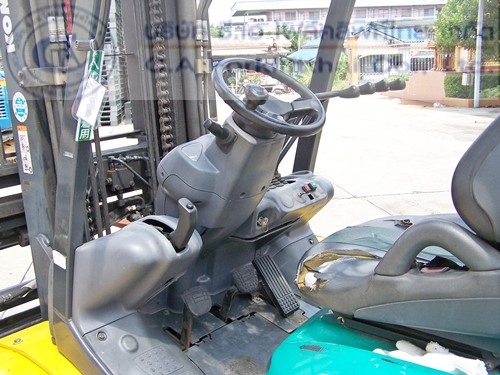 ขาย รถโฟล์คลิฟท์ KOMATSU รุ่น FG30HT-15 ขาย รถโฟล์คลิฟท์ KOMATSU รุ่น FG30HT-15