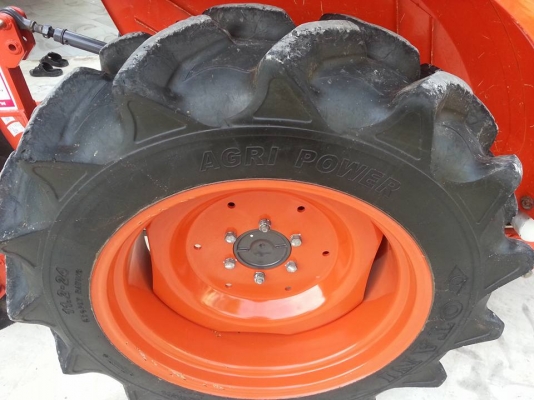 คูโบต้า L3008 4 WD ใบมีดช้าง ผานหลังใหม่ ทำงาน 238 ชั่วโมง สีเดิมๆโรงงาน 100 เปอร์เซ็น