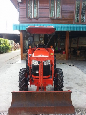 คูโบต้า L3008 4 WD ใบมีดช้าง ผานหลังใหม่ ทำงาน 238 ชั่วโมง สีเดิมๆโรงงาน 100 เปอร์เซ็น