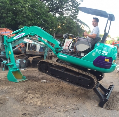 ขายรถขุดKOMATSU PC25-1รุ่น7เก่านอกแท้ญี่ปุ่นเอกสารอินวอยช์นำเข้า ไม่เคยใช้งานในไทยคับ