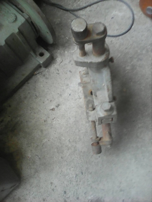 ขายสามขาเครื่องกลึง