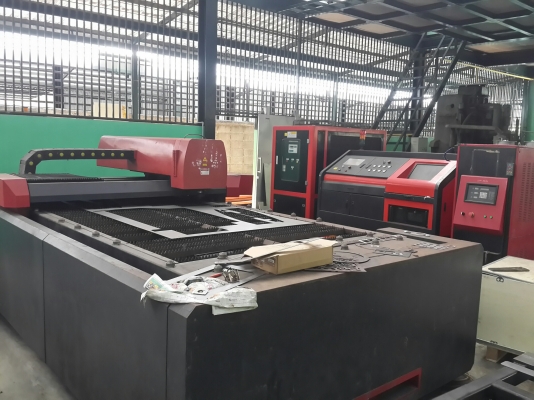 ขายเครื่องตัดเลเซอร์ YAG 1000 watt