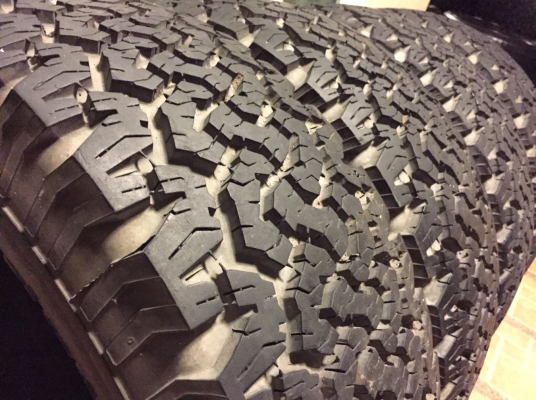 ยาง All BF Goodrich 265 70 16 ปี13 ดอกเต็ม ติดหนวดทุกเส้น ไม่มีปะ ราคาไม่แพง