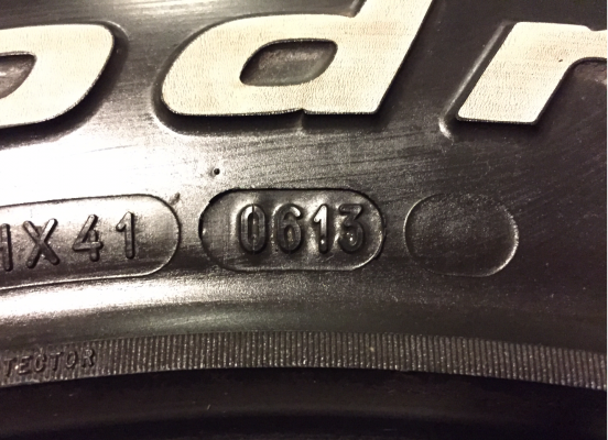 ยาง All BF Goodrich 265 70 16 ปี13 ดอกเต็ม ติดหนวดทุกเส้น ไม่มีปะ ราคาไม่แพง