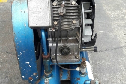 ขาย เครื่องปั๊มลม IWATA เครื่อง ROBIN EY20 เก่าญี่ปุ่น ราคา 14,500 ขาย เครื่องปั๊มลม IWATA เครื่อง ROBIN EY20 เก่าญี่ปุ่น ราคา 14,500