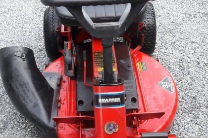 ขาย รถตัดหญ้านั่งขับ SNAPPER SR1433 ใบตัดกลาง สภาพสวย เครื่องยนต์ 14 แรง เก่าญี่ปุ่น ราคา 38,500