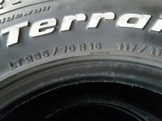 BF All USA. 265/70/16 ปี13 สภาพดีมาก สวยๆ 1ชุด