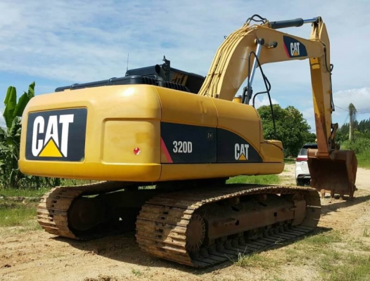 ขาย 1,950,000 CAT 320D  ทำงานน้อย 7,102 ชม. เครื่องดี โช่หนา ไฟฟ้าครบ เอกสารอินวอยท์ รถสวยพร้อมใช้มาก รถอยู่ จ.อุดรธานี  090-772-3710 090-772-3708