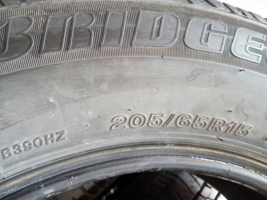 205/65R15  BRIDGESTONE B390 ชุด 4 เส้น.  tel.081-427-3941
