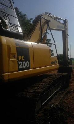 ขายรถแบคโค KOMATSU PC200-7 ไฟฟ้าครบ เอกสารเล่มทะเบียน ราคา1,550,000 สนใจโทร 090-8588220คุณนะ 093-3258446คุณบิว หรือเข้าดูสินค้าอื่นๆได้ที่ www.narong2truck.com หรือ www.truck.in.th/498 หรือเพจFacebook ณรงค์ ซื้อขายรถมือสอง (เว็บไซต์ส่วนตัว) หรือFacebook ค