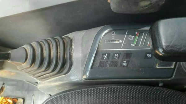 ขาย 895,000 KOMATSU เก่านอก1 ปี PC 128 US เอกสารอินวอย แอร์หนาว ไฟฟ้าครบ ช่วงล่างเต็ม เอวแน่น เครื่องดี ปั้มแรง พร้อมใช้งาน  รถอยู่ จ.ร้อยเอ็ด  090-772-3710 090-772-3708