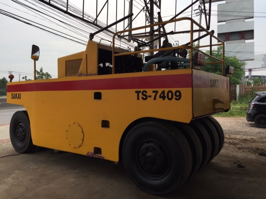 ขายด่วนรถบดล้อยาง9ล้อSAKAI TS7409 ตรวจเช็คพร้อมใช้ทำสี เล่มทะเบียน