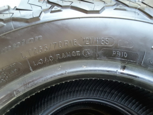 BF ko2 USA. 10PR 265/70/16 สิ้นปี15 สภาพดีมาก 1ชุด