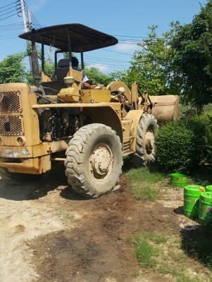 รถตัก CAT 922 เอวแข็ง สภาพดี