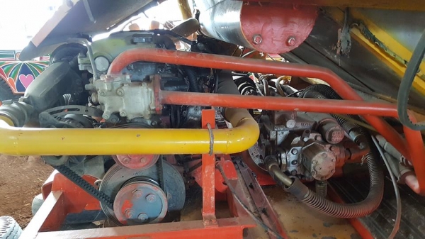 ขายรถเกี่ยวข้าว 3MM สามมิตมอเตอร์ เครื่อง270เทอร์โบว์ บิ้วใหม่ทั้งคัน กำลังลงเกี่ยวข้าว พร้อมลงงาน