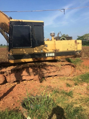 ขายรถขุดแบ็คโค CAT E200B ช่วงล่างเต็ม เครื่องแน่น ปั๊มฟิตใหม่ ทำงานทุกวัน