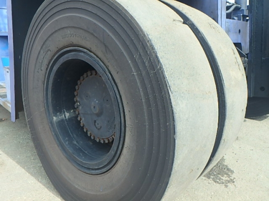 ขายรถโฟคลิฟท์ TOYOTA FD4H200 ขายรถโฟคลิฟท์ TOYOTA FD4H200