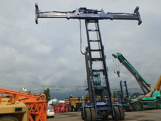 ขายรถโฟคลิฟท์ TOYOTA FD4H200 ขายรถโฟคลิฟท์ TOYOTA FD4H200