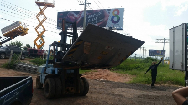 ฝาปิดท้ายไฮโดลิค สำหรับรถบรรทุก หกล้อ สิบล้อ tractor-backhoe ส่งไปให้ลูกค้าที่ระยองแล้วครับ