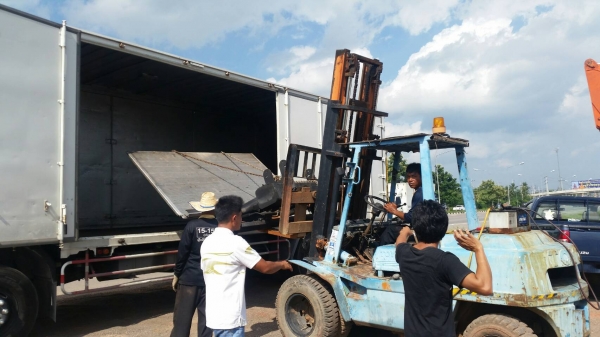 ฝาปิดท้ายไฮโดลิค สำหรับรถบรรทุก หกล้อ สิบล้อ tractor-backhoe ส่งไปให้ลูกค้าที่ระยองแล้วครับ