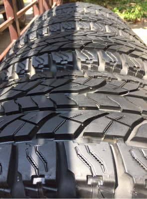 ยาง All Yokohama 265 70 16 ปลายปี12 ดอกเต็ม ไม่มีปะ ราคาไม่แพง