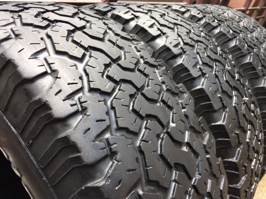 ยาง All BF Goodrich 265 75 16 ปี11 ดอกเยอะ พร้อมใช้งาน ราคาไม่แพง