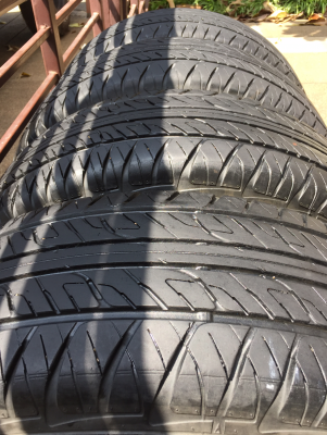 ยาง Dunlop 265 70 16 ปลายปี14 ดอกเต็ม ใช้ยาว ราคาไม่แพง ยาง Dunlop 265 70 16 ปลายปี14 ดอกเต็ม ใช้ยาว ราคาไม่แพง