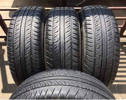 ยาง Dunlop 265 70 16 ปลายปี14 ดอกเต็ม ใช้ยาว ราคาไม่แพง ยาง Dunlop 265 70 16 ปลายปี14 ดอกเต็ม ใช้ยาว ราคาไม่แพง