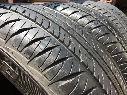 ยาง Dunlop 265 70 16 ปลายปี14 ดอกเต็ม ใช้ยาว ราคาไม่แพง ยาง Dunlop 265 70 16 ปลายปี14 ดอกเต็ม ใช้ยาว ราคาไม่แพง