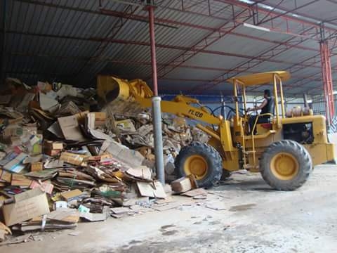 ขายรถตักล้อยาง