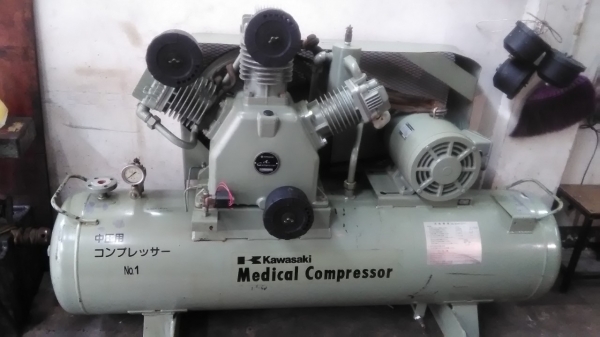 **ขายถูกๆ ปั้มลมมือสองจากญี่ปุ่น** HITACHI 15 แรง ถัง 280 ลิตร สภาพเหมือนของใหม่ พร้อมใช้งานครับ