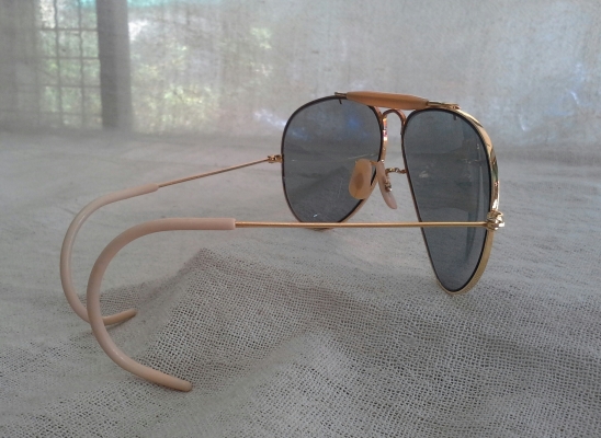 แว่นตาที่สุดแห่งนายพลแมคอาร์เธอร์  เลนส์ออโต้สีฟ้า  หายาก!  Vintage Ray-Ban Aviator MacArthur Outdoorsman USA