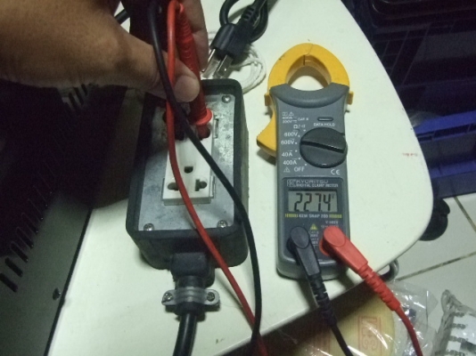 หม้อแปลงไฟจาก 200v/220V/240V ==> 100v ขนาด 2,000w ของ SUNDAR รุ่น ELECT-MAX T-2000