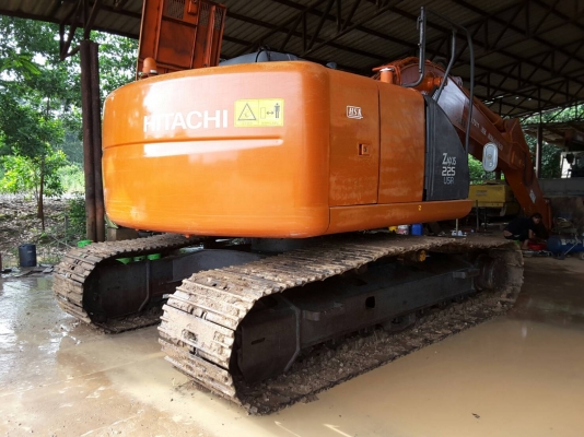 ขาย!! >>> Hitachi Zx225 รุ่น 1 USR <<< รถสวยพร้อมใช้งาน ลอนเลอร์ใหม่ เอกสารอินวอย