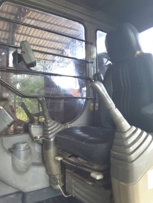 ขาย!! >>> Hitachi Zx225 รุ่น 1 USR <<< รถสวยพร้อมใช้งาน ลอนเลอร์ใหม่ เอกสารอินวอย