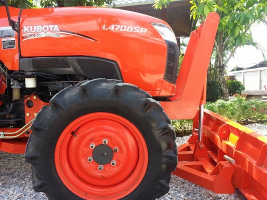 คูโบต้า L4708SP 4 WD ใบมีดดันหน้าใหม่ ผานหลังใหม่  ทำงาน 308 ชั่วโมง จดทะเบียน 29/9/2557