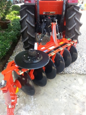 คูโบต้า L4708SP 4 WD ใบมีดดันหน้าใหม่ ผานหลังใหม่  ทำงาน 308 ชั่วโมง จดทะเบียน 29/9/2557