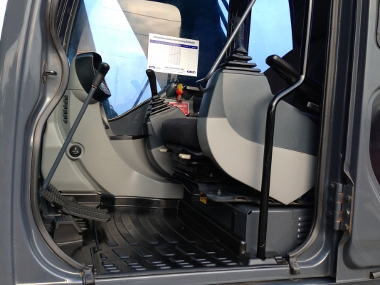 ขาย KOBELCO SK200-8 Super-X 5600 ชม สภาพสวย พร้อมใช้ ชมรถหน้างานได้ทุกวัน ติดต่อโดยตรง 081-4283210 ขาย KOBELCO SK200-8 Super-X 5600 ชม สภาพสวย พร้อมใช้ ชมรถหน้างานได้ทุกวัน ติดต่อโดยตรง 081-4283210