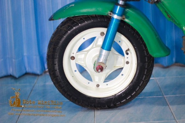รอบสุดท้ายครับ 8900 เครื่องเวฟ100 #ชาลีแท้ #Honda #Chaly ไม่ลดแล้วนะครับ -เครื่อง Honda เวฟ100 ไม่มีหยด ไม่มีเยิ้ม แน่นๆเงียบๆ -ยางหน้า-หลัง ใหม่ๆดอกยางเต็ม ขนยางยังอยู่ -บังโคลนหน้า-หลังเหล็ก -ล้อหน้า-ล้อหลัง สีขาวมุกประกายเงินสวยๆ -สีรถตามภาพ -มีแบตเตอร