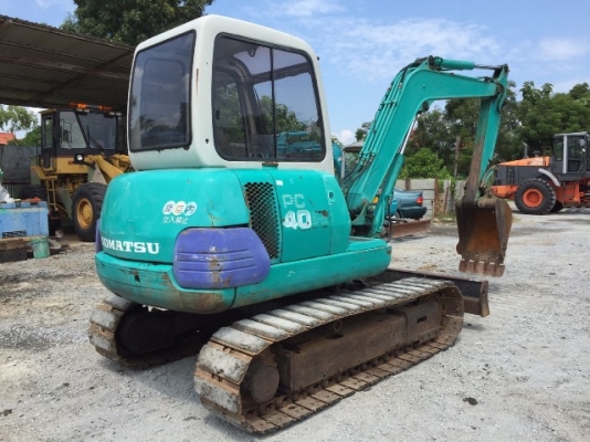แบคโฮเล็ก KOMATSU PC40-7 เก่าญี่ปุ่นแท้ หัวเก๋ง พร้อมใช้