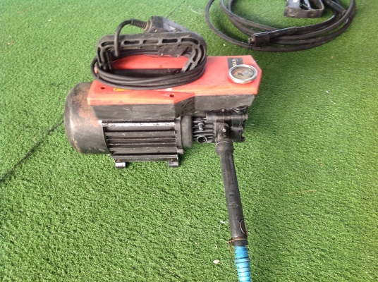 เครื่องอัดฉีดน้ำแรงดันสูง ETOP ใช้งานปกติ เครื่องอัดฉีดน้ำแรงดันสูง ETOP ใช้งานปกติ