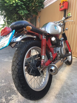 ขาย Honda wing 125 ทะเบียนเต็มพร้อมโอน แต่งสไตล์ ClubMan 250 ครับ อยู่กรุงเทพ ราคา 24500 บาทครับ