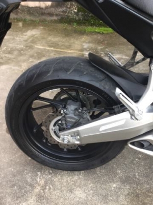 ขาย cb650f 2014 สภาพนางฟ้าครับวิ่งน้อยไมค์แท้ไม่มีกรอเหมือนรถใหม่ไม่ล้มไม่ชนจัดไ