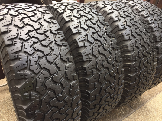 ยาง All BF Goodrich 265 75 16 ดอกเต็ม ติดหนวดทุกเส้น ไม่มีปะ ใช้งานน้อย ราคาไม่แพง