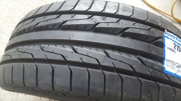 ยางใหม่ปีเก่า215/45/17 ปี 14 TOYO DRB เส้นละ1,950 บาท