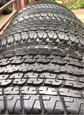 ยาง Bridgestone 245 70 16 สิ้นปี15 ดอกเต็ม ไม่มีปะ ราคาไม่แพง ยาง Bridgestone 245 70 16 สิ้นปี15 ดอกเต็ม ไม่มีปะ ราคาไม่แพง