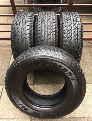 ยาง Bridgestone 245 70 16 สิ้นปี15 ดอกเต็ม ไม่มีปะ ราคาไม่แพง ยาง Bridgestone 245 70 16 สิ้นปี15 ดอกเต็ม ไม่มีปะ ราคาไม่แพง
