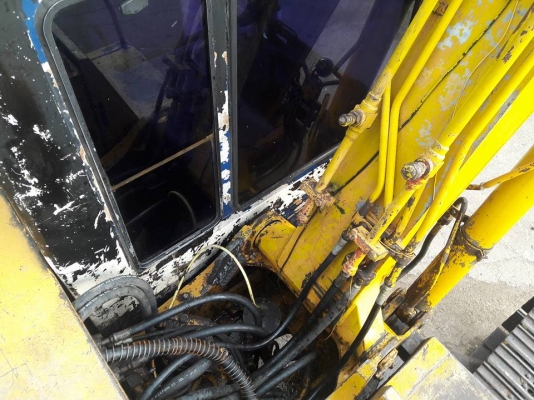 ขายแมคโค โคมัสสุ 120-3 ชีเรี่ยนสูง รถไม่ค่อยได้ใช้ รถสภาพดีมากโซ่เต็มใบหนา เอวแน่น แอร์เย็นโทร0805771468 kอาท