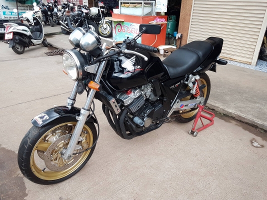 ขายคับ HONDA CB400 ปี98เวอร์ชั่นS เดิมๆ สีสวย ของแต่งนิดหน่อย อินวอยส์ สรรพสามิตร ราคา 63500 บาท ส่งได้ทั่วไทยคับ สนใจติดต่อ 081-0578282 FACEBOOK ชาญณรงค์ ป๊อป ชัยอมฤต ไอดีไลน์ POPBIGBIKESAKON คับ สนใจรถสวย ถูก ดี ต้อง POP BIGBIKE SAKONNAKHON คับ คลิปวิดี